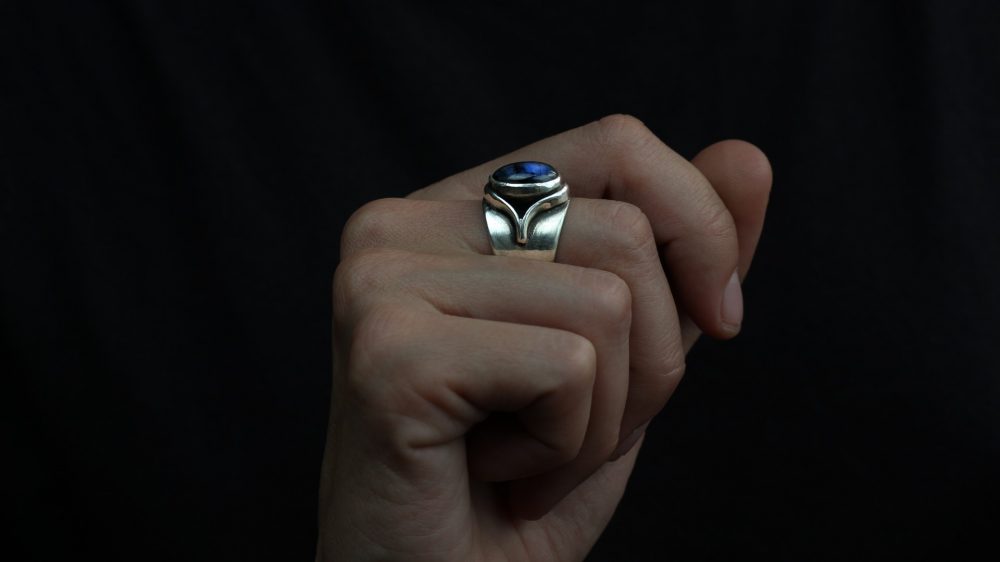 Juno Labradorite Silver Ring