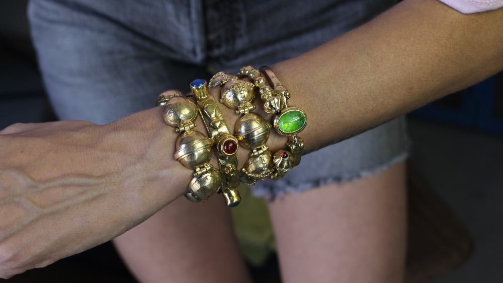 Pollaris Gold Hinged Bracelet