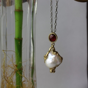 Baroque Pearl and Garnet Necklace
